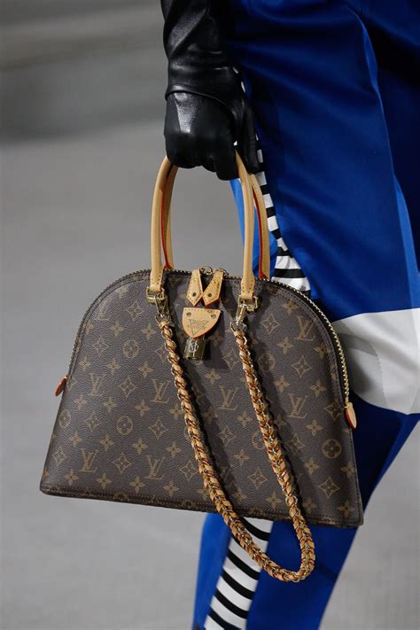 louis vuitton 2020 cruise bag.